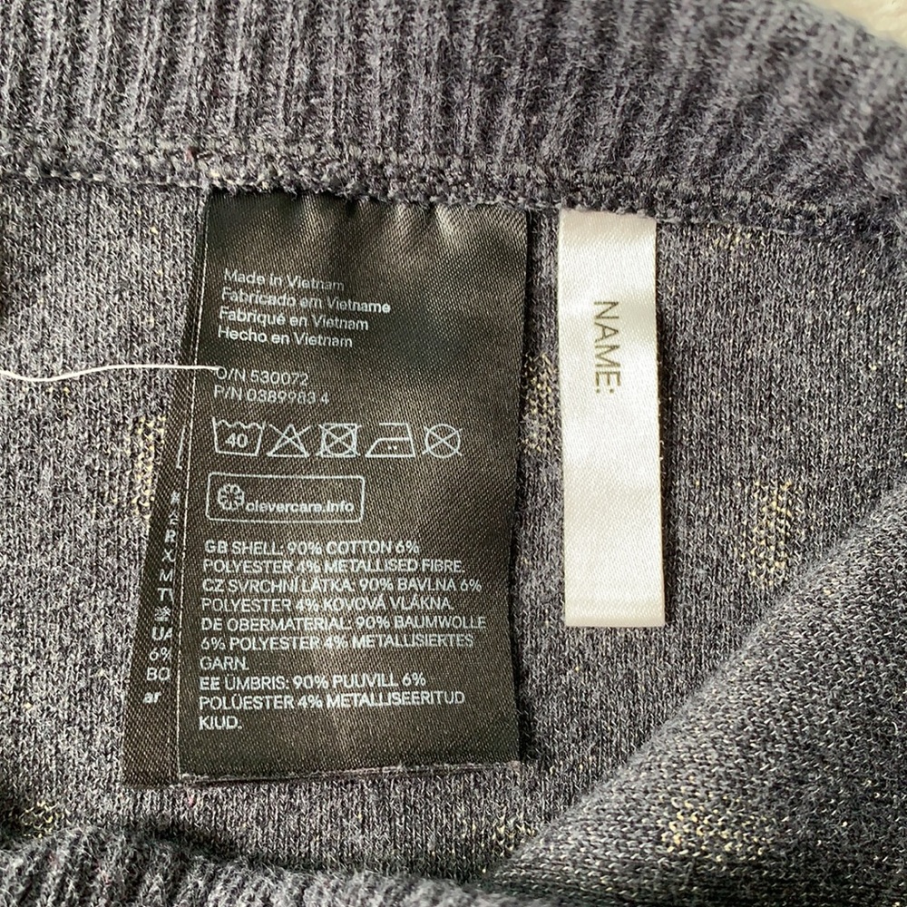 H&M Gray Sweater Skirt 4-6 yrs. Gold Design EUC - Picture 5 of 8